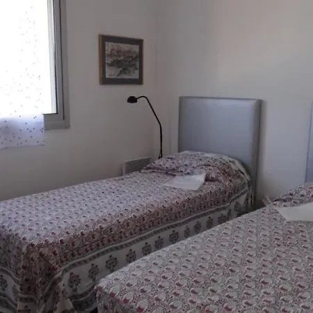 Appartement Hyeres, 2 Pieces, 4 Personnes - Fr-1-335-80 Апартаменты
