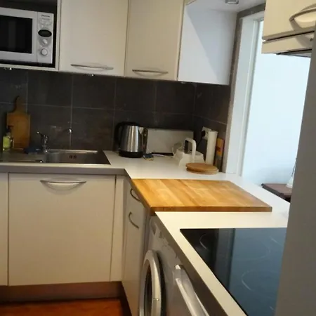 Апартаменты Appartement Hyeres, 2 Pieces, 4 Personnes - Fr-1-335-80 Йер