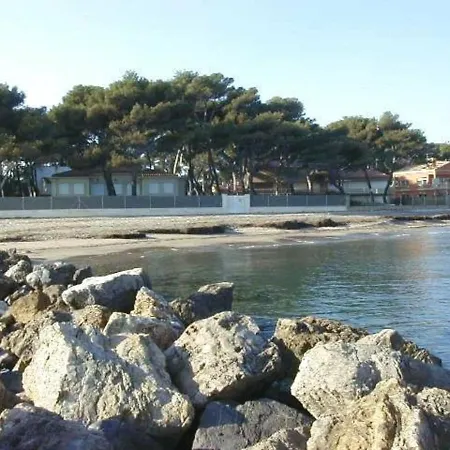 Апартаменты Appartement Hyeres, 2 Pieces, 4 Personnes - Fr-1-335-80