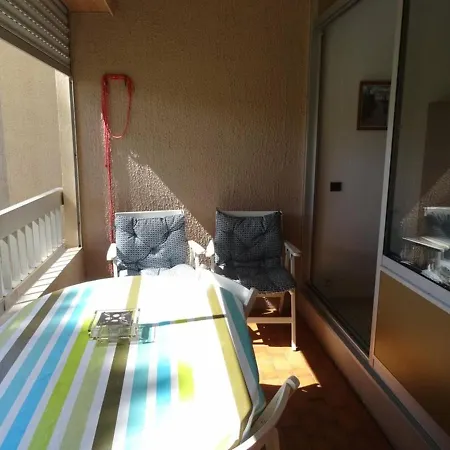 Appartement Hyeres, 2 Pieces, 4 Personnes - Fr-1-335-80 Апартаменты Йер